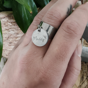 Bague réglable H.10mm avec médaille ronde gravée 15mm