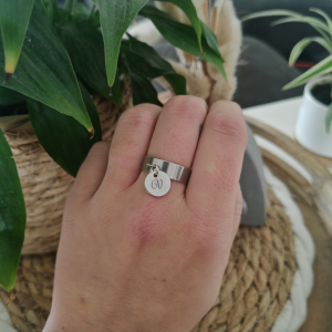 Bague réglable H.6mm avec médaille ronde gravée 10mm