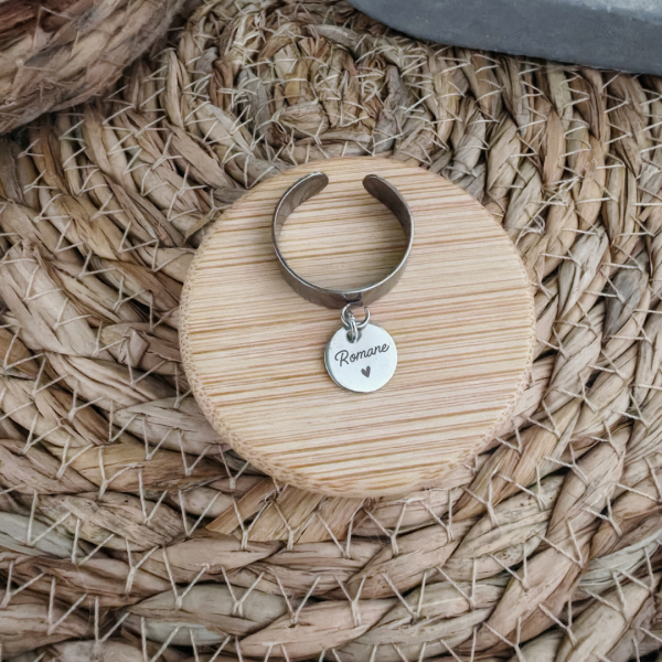 Bague réglable H.6mm avec médaille ronde gravée 10mm