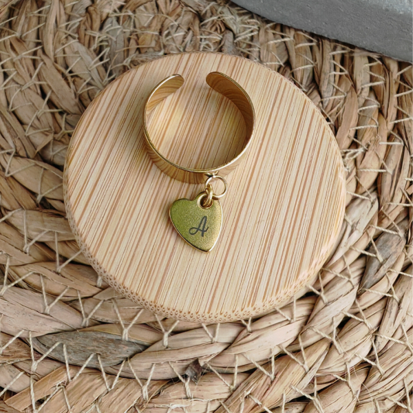 Bague réglable H.6mm avec médaille coeur gravée