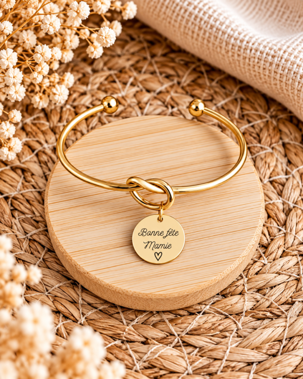 bracelet jonc 1 Bracelet jonc ouvert avec médaille personnalisée