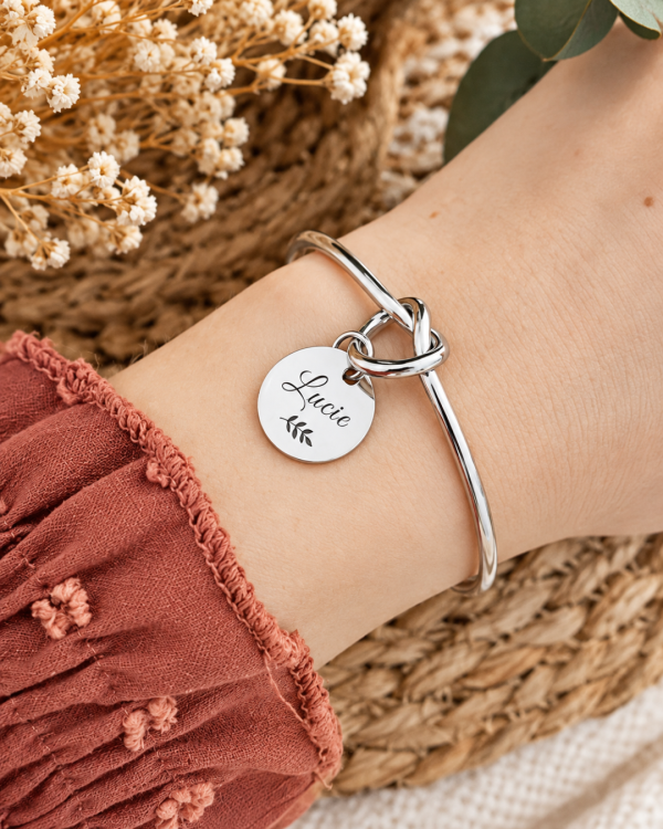 bracelet jonc 2 Bracelet jonc ouvert avec médaille personnalisée