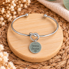 bracelet jonc 6 Bracelet jonc ouvert avec médaille personnalisée